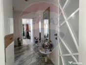 Casă / Vilă cu 5 camere - la 2 minute de Complex Cosmop... 