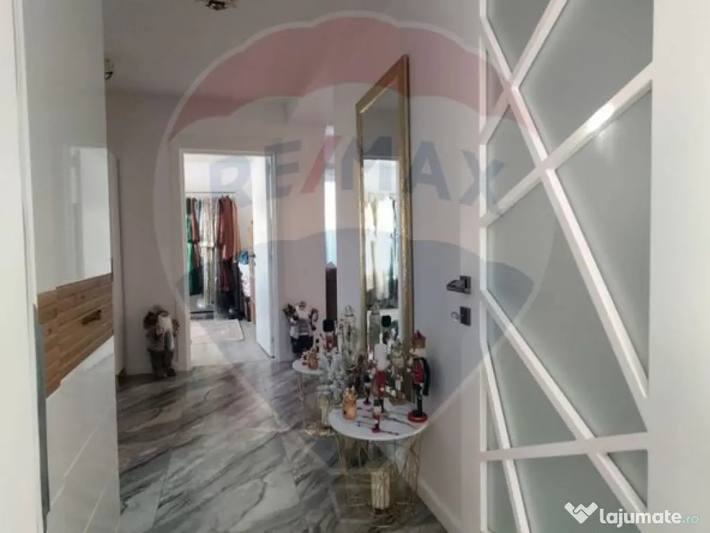 Casă / Vilă cu 5 camere - la 2 minute de Complex Cosmop...