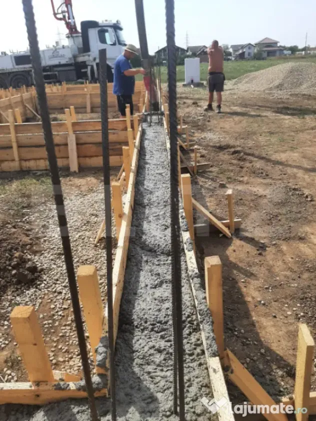 Teren de vanzare in Santandrei cu fundatie turnata si autori