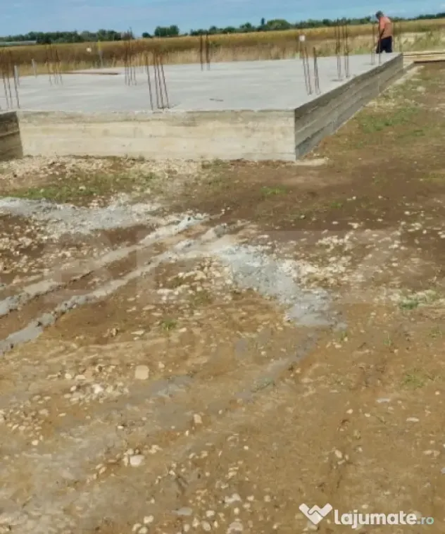 Teren de vanzare in Santandrei cu fundatie turnata si autori