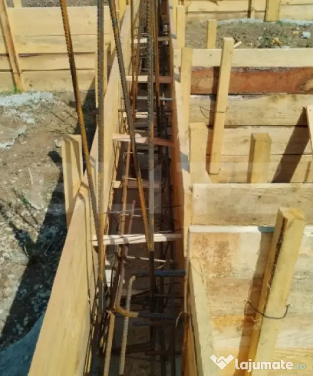 Teren de vanzare in Santandrei cu fundatie turnata si autori