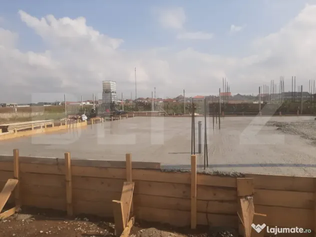 Teren de vanzare in Santandrei cu fundatie turnata si autori