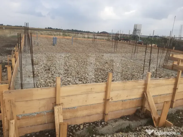 Teren de vanzare in Santandrei cu fundatie turnata si autori