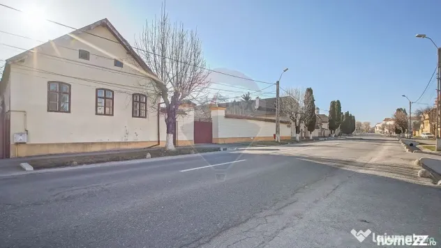 Casă de vânzare în centrul localității Prejmer, tere...