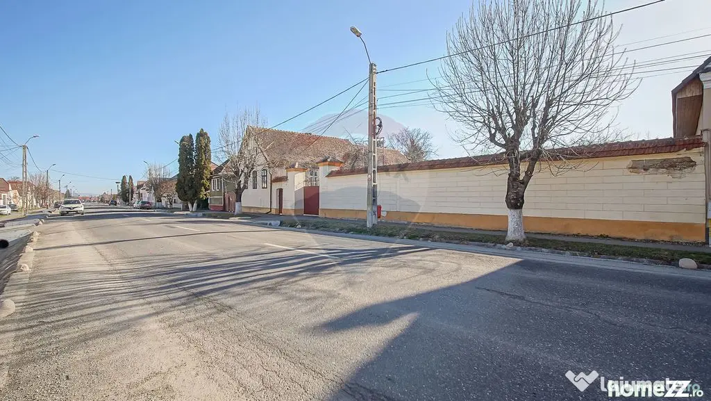 Casă de vânzare în centrul localității Prejmer, tere...