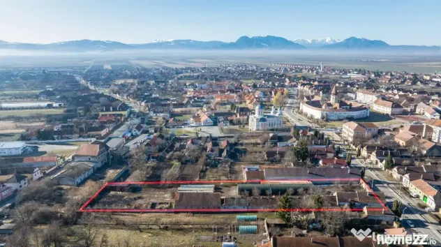 Casă de vânzare în centrul localității Prejmer, tere...