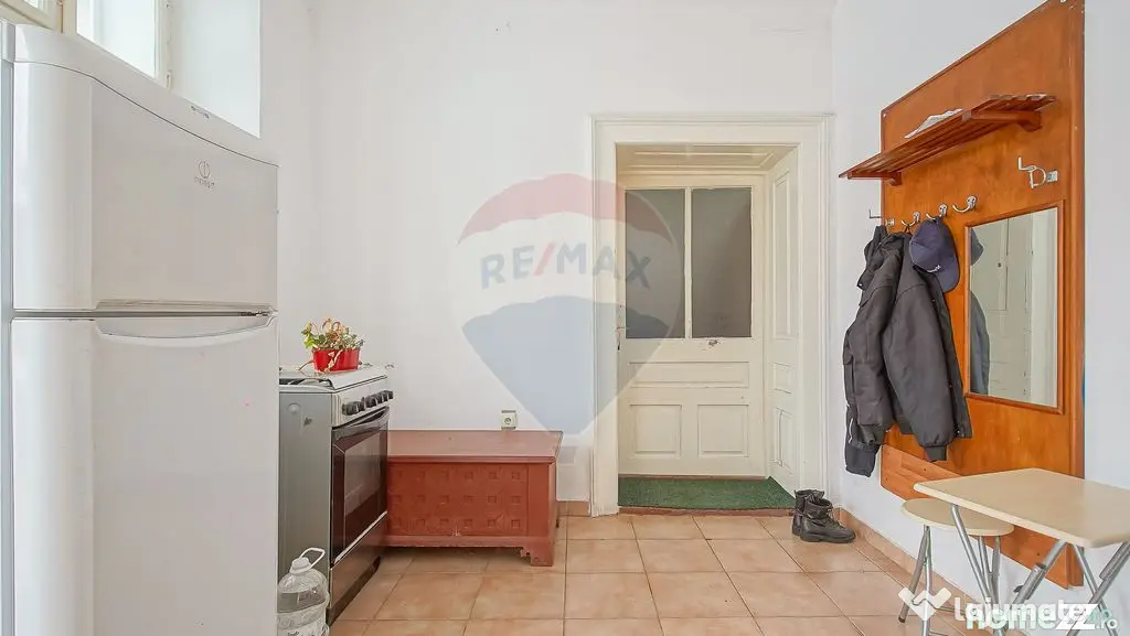 Casă de vânzare în centrul localității Prejmer, tere...
