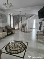Proprietate modernă cu două locuințe – Zonă Centrală