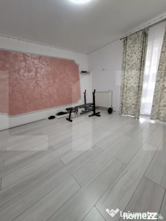 Proprietate modernă cu două locuințe – Zonă Centrală