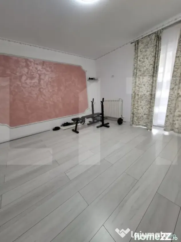 Proprietate modernă cu două locuințe – Zonă Centrală
