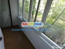 Apartament 3 camere decomandat,etaj 1,Titan , Metrou 1 Decem