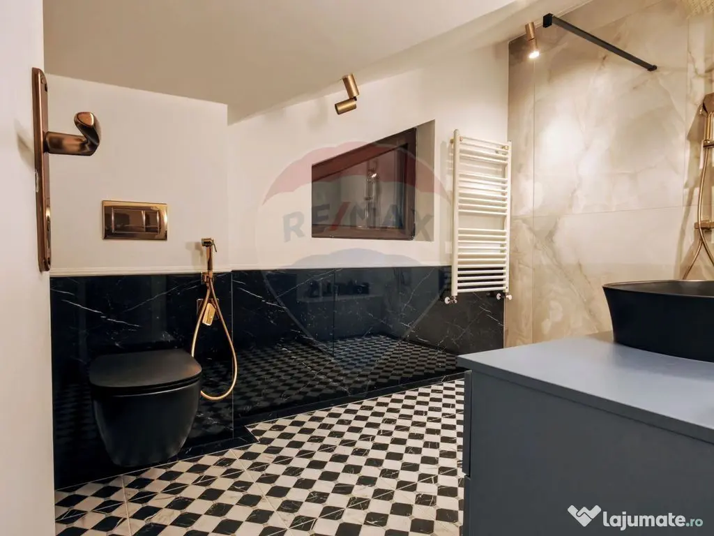 Casă / Vilă cu 4 camere de închiriat în zona Aviatiei