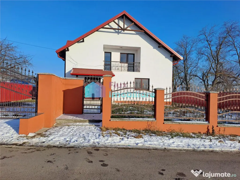 Vila spatioasa in Liteni Moara