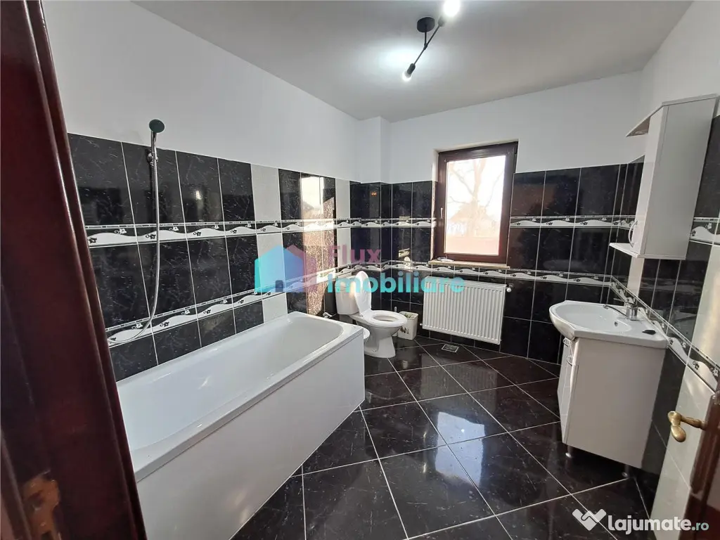 Vila spatioasa in Liteni Moara