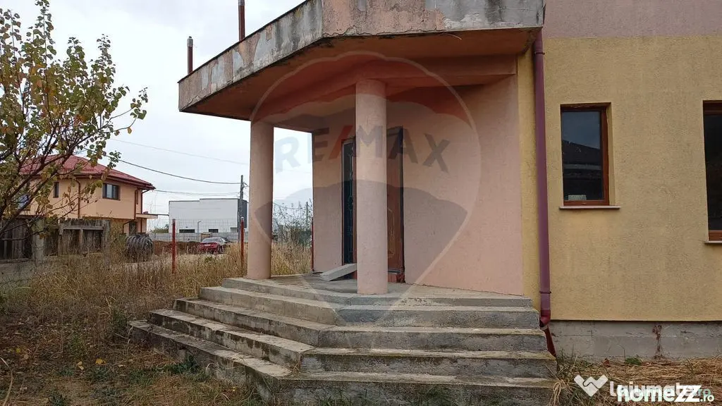 Vanzare Casă / Vilă 5 camere Saftica Primarie