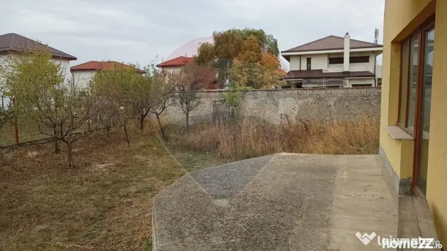 Vanzare Casă / Vilă 5 camere Saftica Primarie