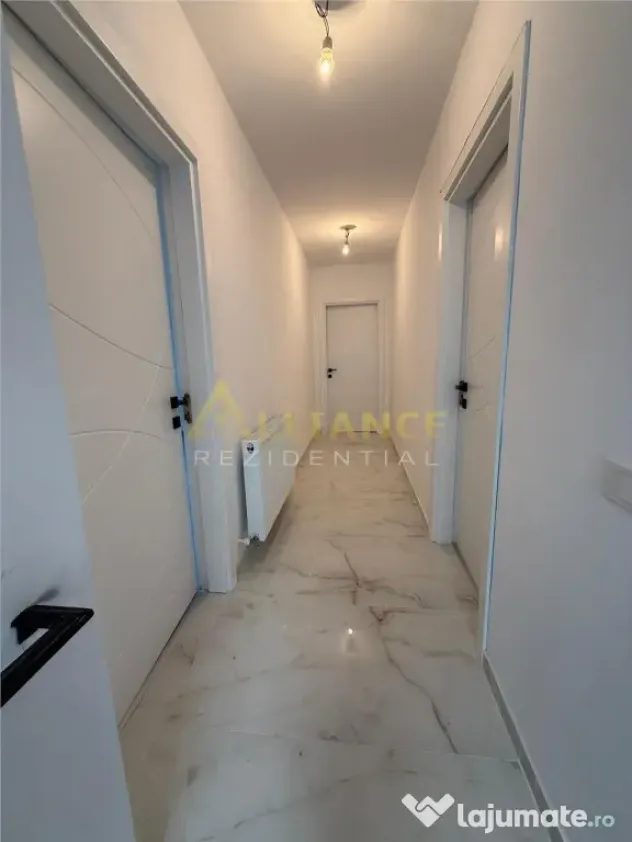 Vila pe prima strada / 4 Camere / 3 Bai / Incalzire Pardosea
