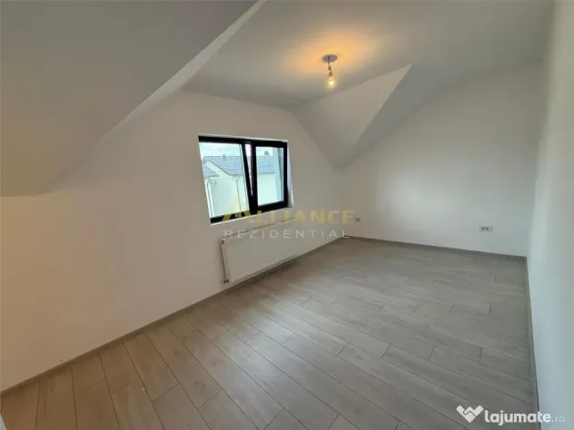 Vila pe prima strada / 4 Camere / 3 Bai / Incalzire Pardosea