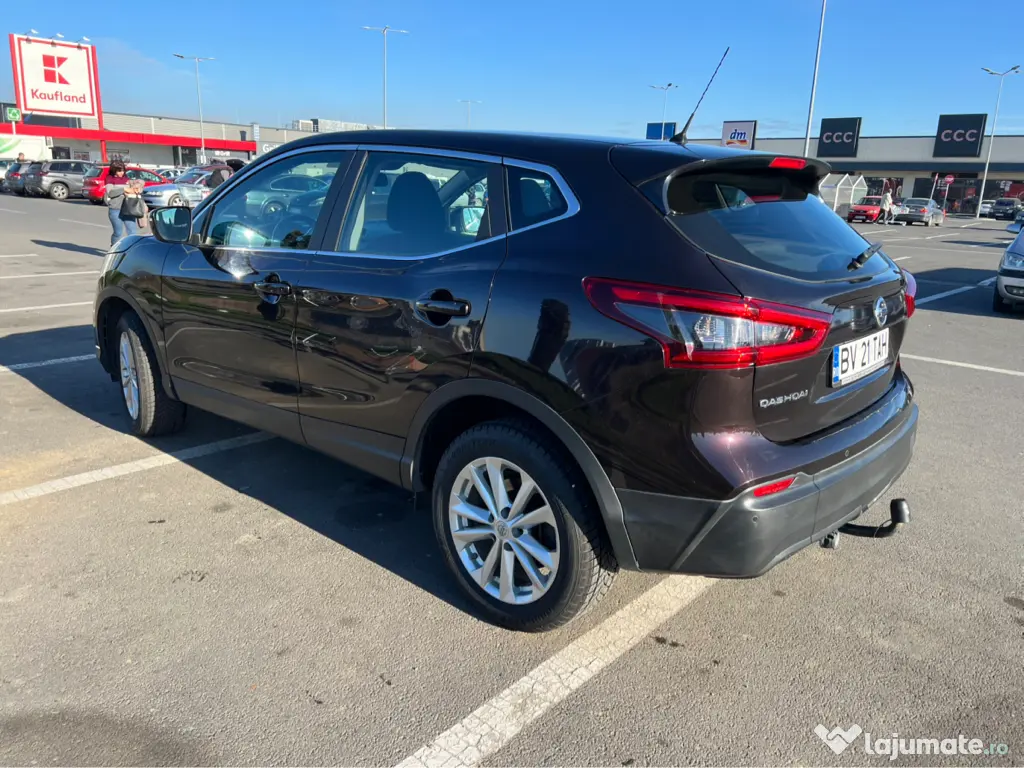 Nissan Qashqai 1,2 benzina, manual, 124500 km