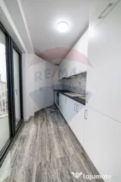 Apartament cu 3 camere de închiriat în zona Centrala 