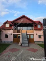 Apartament cu 3 camere decomandate la casa cu curte zona Tre