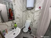 Apartament cu 3 camere de vânzare în zona Groapa 