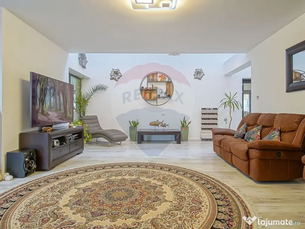 Casă premium cu 270 mp utili, 7 camere ,curte generoasă...