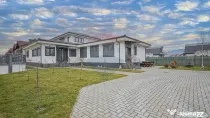Casă premium cu 270 mp utili, 7 camere ,curte generoasă...