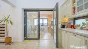 Casă premium cu 270 mp utili, 7 camere ,curte generoasă... 