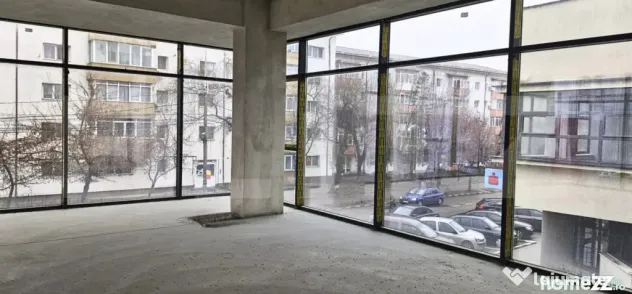 Spațiu comercial nou, 150 mp, Zona Ultracentrala - Titu