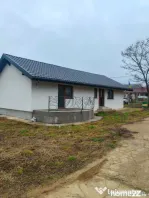 Casă nouă pe parter, curte de 500 mp, încălzire în pard