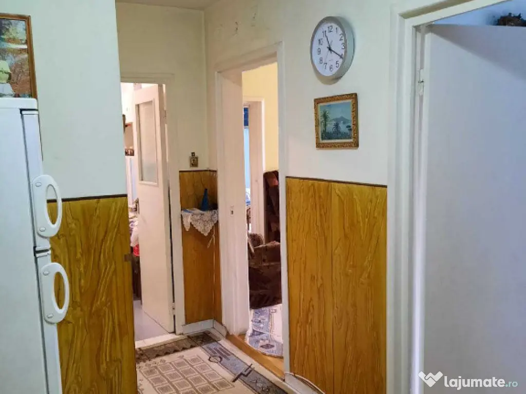 Apartament de 3 camere zona ASTRA,str Calea Bucuresti,