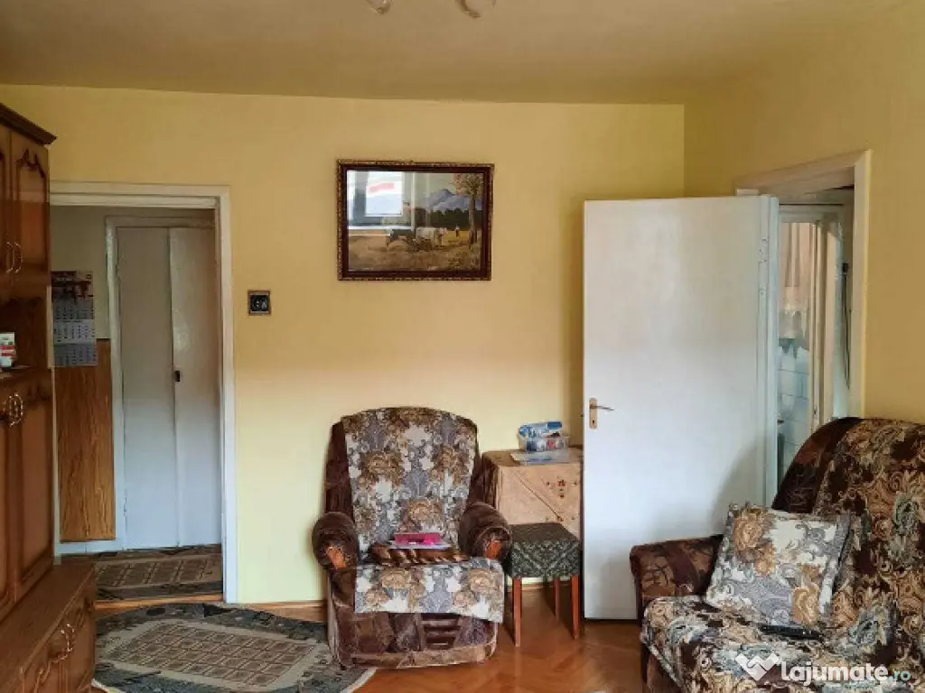 Apartament de 3 camere zona ASTRA,str Calea Bucuresti,