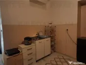 Garsoniera cocheta de inchiriat Universitate , intrare separ 