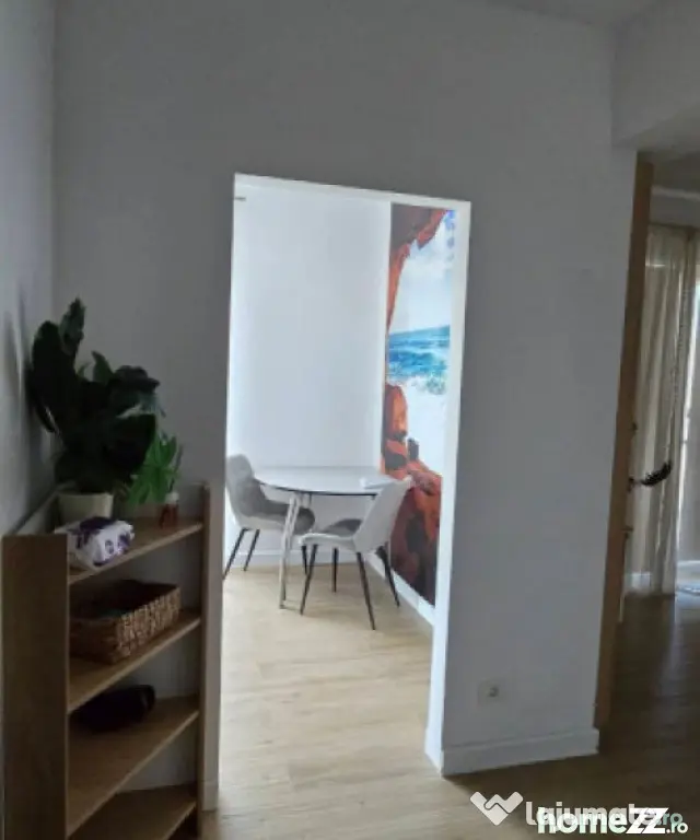 Garsoniera decomandata, 38 mp utili, balcon 7 mp, zona Calea - Craiova (Dolj)