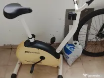 Bicicleta fitness.
