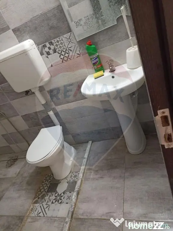 Pensiune 20 camere de vânzare zona Gradiste - Preluare c... - Arad (Arad)