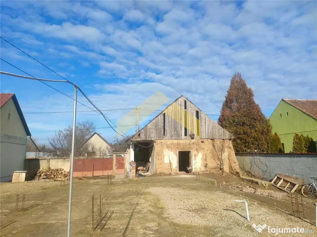 Casa cu teren de Santana