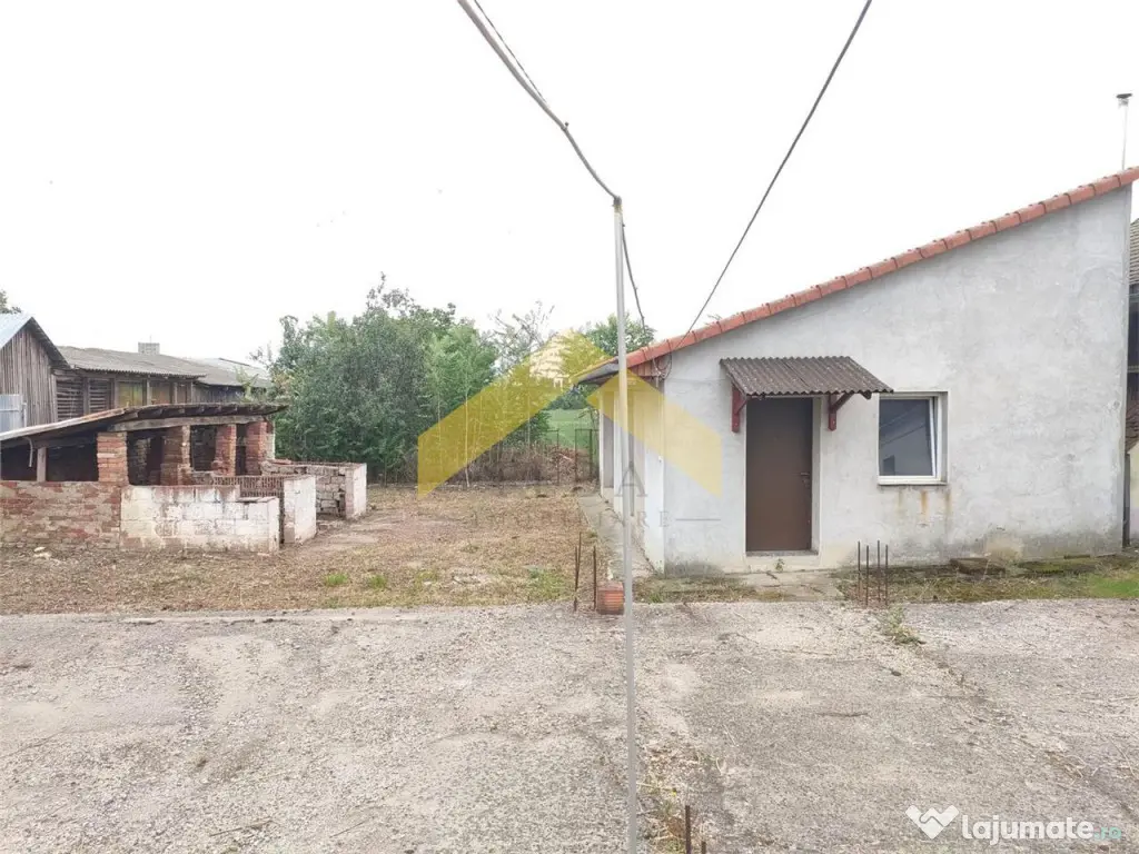 Casa cu teren de Santana