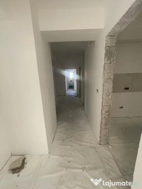 Apartament 3 camere, 2 bai, 90.31 mp, zona George Enescu
