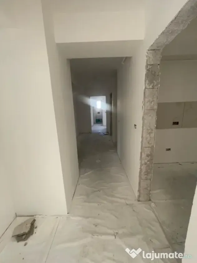 Apartament 3 camere, 2 bai, 90.31 mp, zona George Enescu