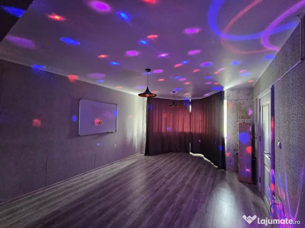 Cabana 15 persoane | 7 camere | 6 băi | Living pentru petreceri | Terase Grătar