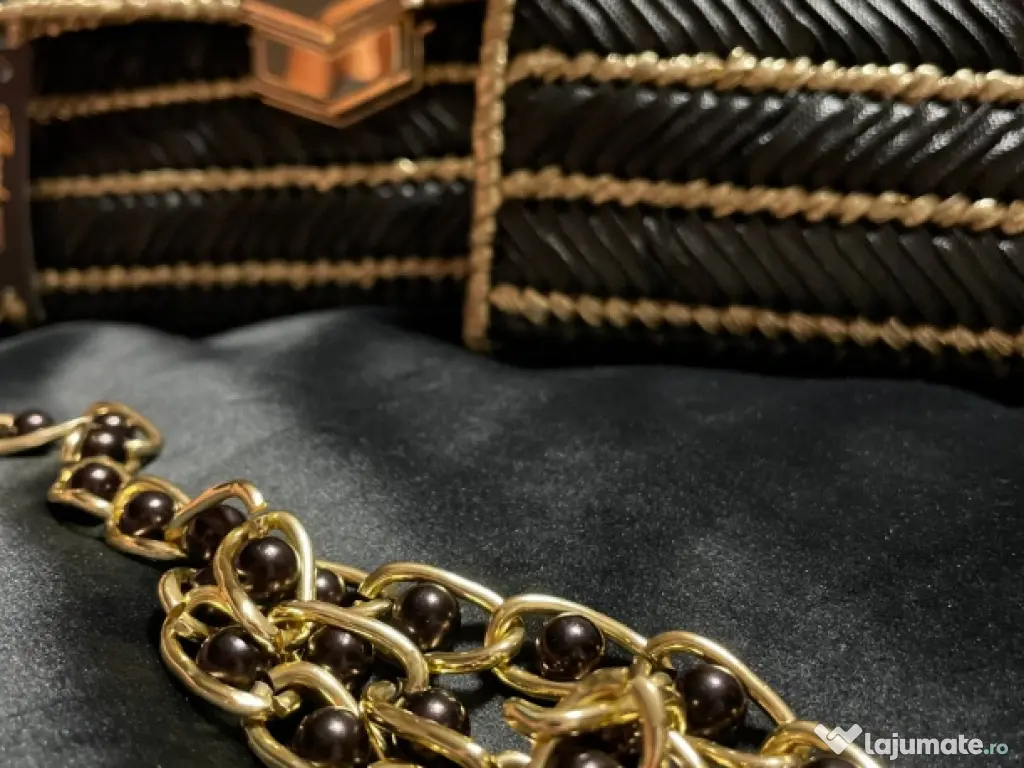 Poșetă lucrata manual cu portofel