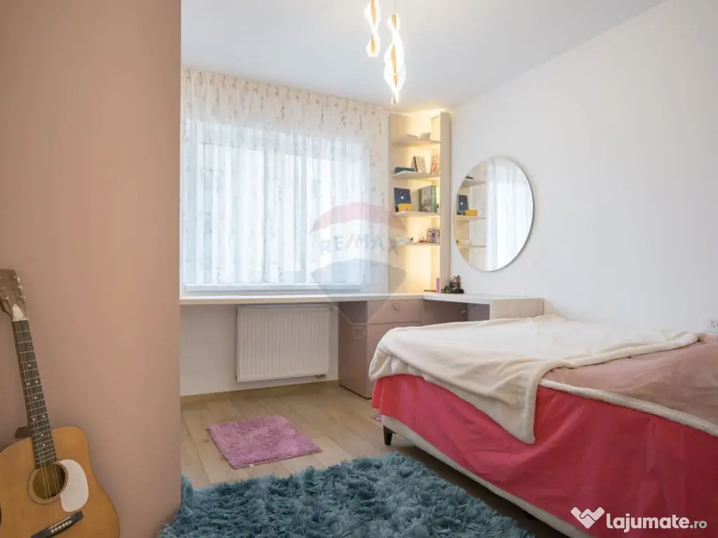 Apartament cu 3 camere decomandat, boxă și parcare la C...