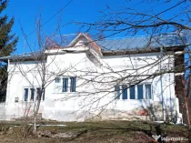 Moșia boierească din vârf de deal, Scorțeni - Prahova, c