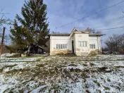 Moșia boierească din vârf de deal, Scorțeni - Prahova, c 