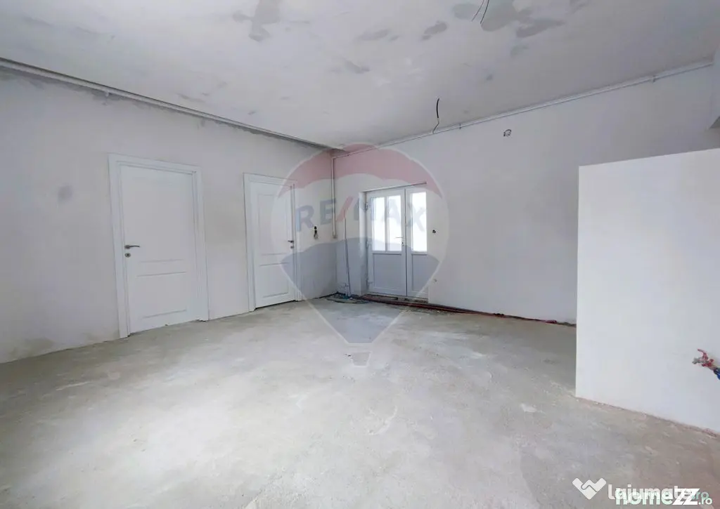 Apartament cu 3 camere,la parter, pe strada Morilor nr.10...