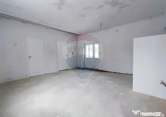 Apartament cu 3 camere,la parter, pe strada Morilor nr.10...