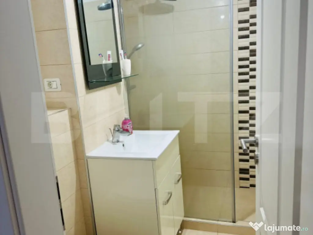 Apartament renovat- 2 camere transformate in 3, zona Bucovi