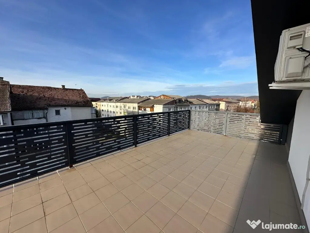 Apartament 3 camere zona Indepemdentei